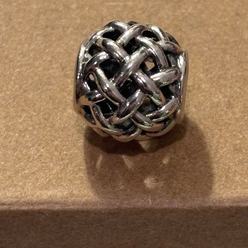 Pandora ‘Forever Entwined’ Charm
